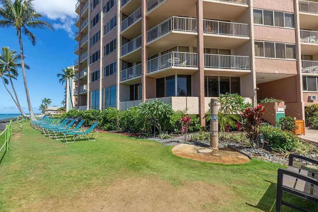 Royal Kahana 714- Updated Ocean View Hawaiiana Style 1 Bedroom